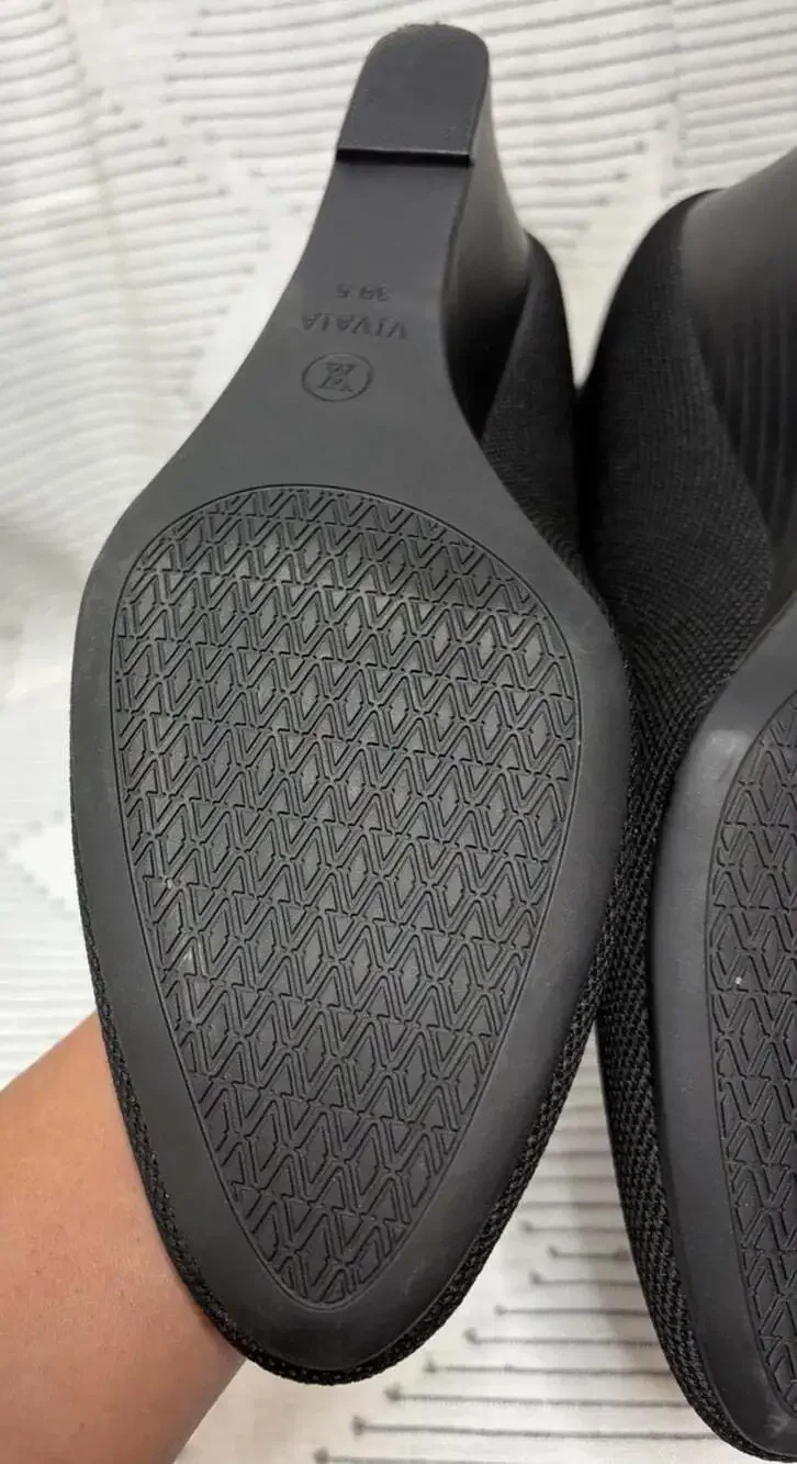 Vivaia Aria Pointed Toe Wedge Slip On Shoes Women’s Size 39.5 US 9.5 Black